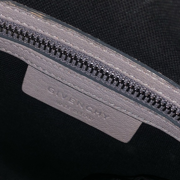 GIVENCHY Spring 2013 Small Antigona in Pearl Grey Sugar Goatskin - Picture 11 of 15